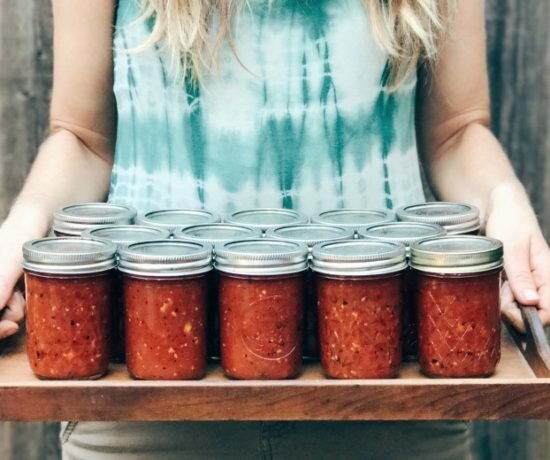 Looking to savor the last of the summer's tomatoes and chilis? Check out this easy and versatile recipe for charred tomato salsa!